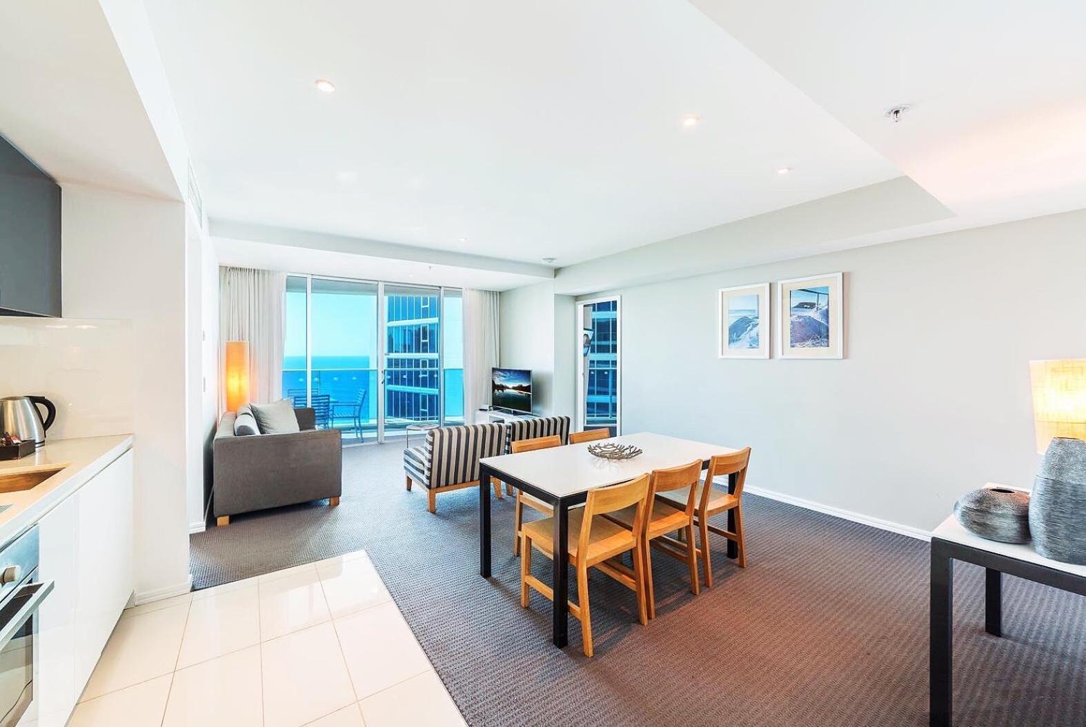 H Luxury Residence Apartments - Holiday Paradise Gold Coast Room photo