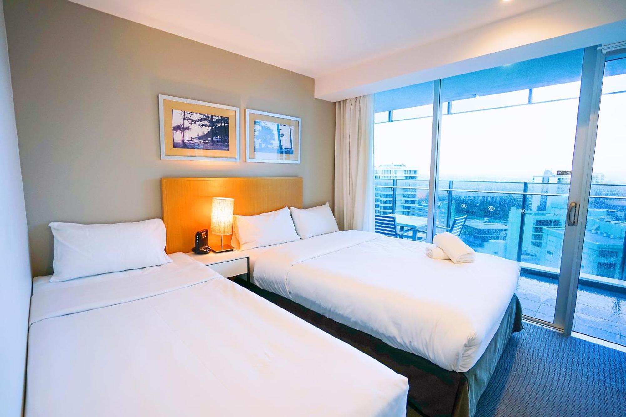 H Luxury Residence Apartments - Holiday Paradise Gold Coast Room photo